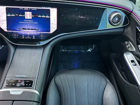 Used 2024 Mercedes-Benz EQE 500 4MATIC Sedan image 30