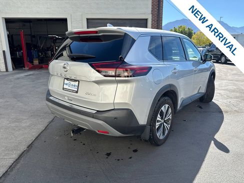 Used 2021 Nissan Rogue SV AWD/4WD image 7