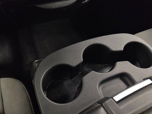 Used 2022 RAM 1500 Classic SLT image 26