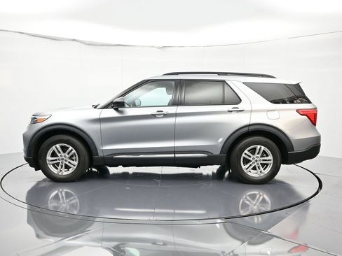 Certified 2022 Ford Explorer XLT image 8