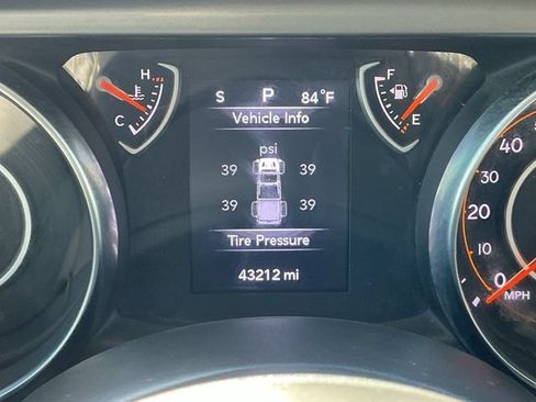 Used 2022 Jeep Gladiator Sport AWD/4WD image 21
