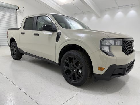 New 2025 Ford Maverick XLT w/ XLT Luxury Package image 1