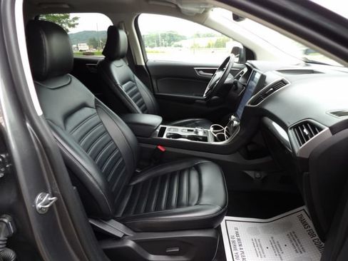 Used 2024 Ford Edge SEL AWD/4WD image 16
