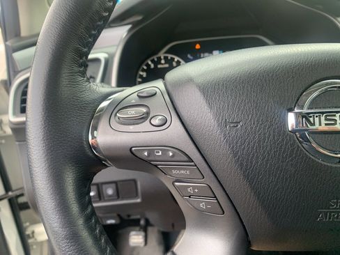 Used 2020 Nissan Murano SL w/ Moonroof Package image 15