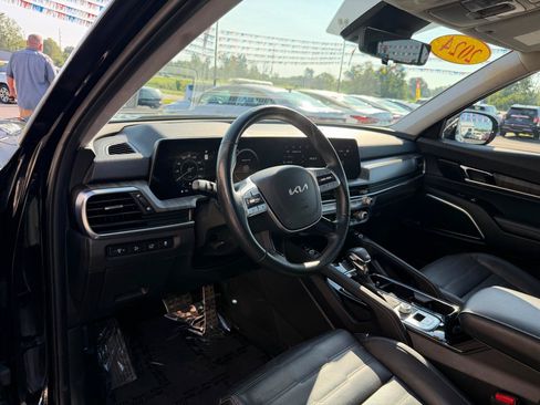 Used 2024 Kia Telluride SX Prestige w/ Towing Package AWD/4WD image 14