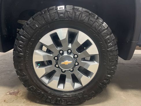 Used 2025 Chevrolet Silverado 2500 Custom w/ Custom Value Package AWD/4WD image 7