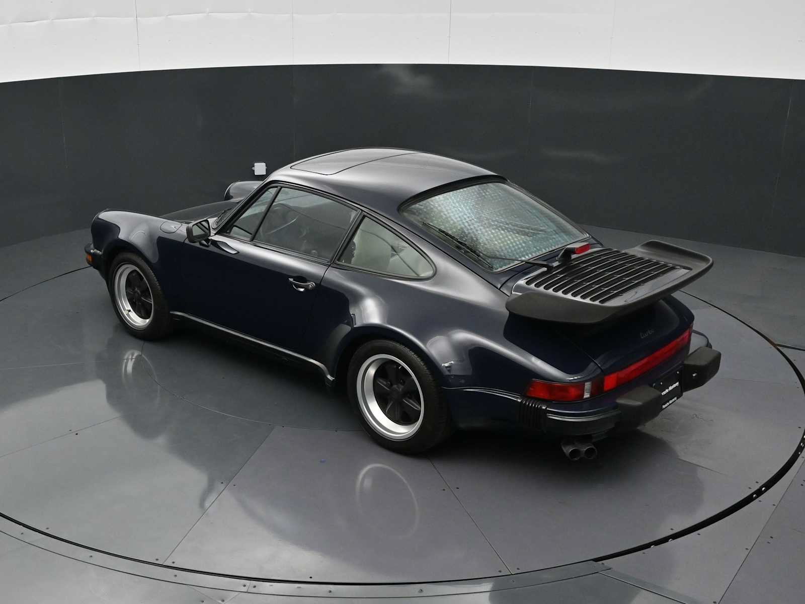 Used 1987 Porsche 911 Carrera RWD image 29