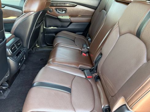 Certified 2024 Honda Pilot Elite image 27