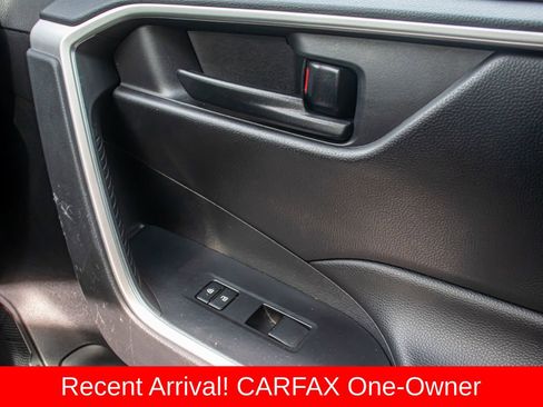 Used 2021 Toyota RAV4 LE image 22