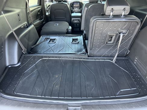Used 2024 Chevrolet Traverse RS AWD/4WD image 21