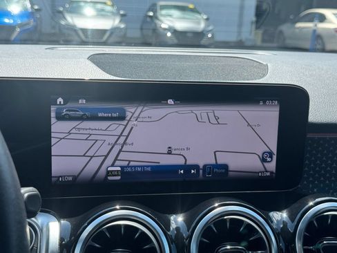 Used 2025 Mercedes-Benz GLB 250 image 20