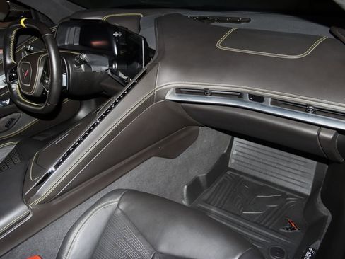 Used 2021 Chevrolet Corvette Stingray Premium Conv w/ Battery Protection Package image 62
