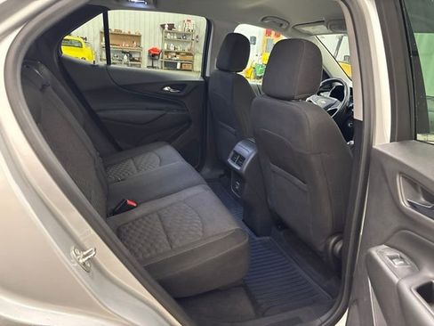 Used 2019 Chevrolet Equinox LT w/ Driver Convenience Package FWD image 15