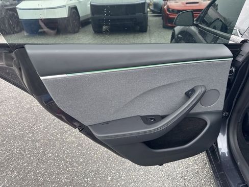Used 2025 Tesla Model 3 Long Range image 30
