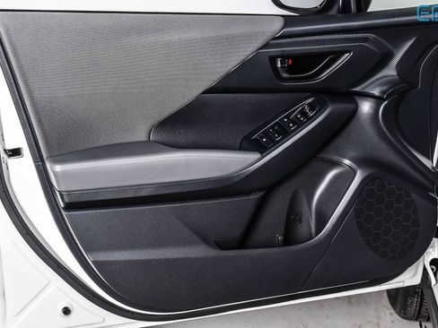 Used 2024 Subaru Crosstrek 2.0i image 15