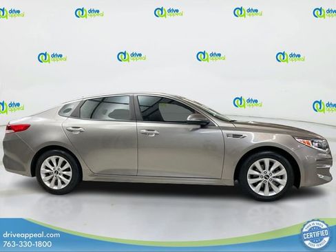Used 2018 Kia Optima LX w/ 17" Alloy Wheels Package FWD image 4