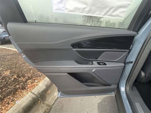 New 2026 Lincoln Nautilus Premier image 9