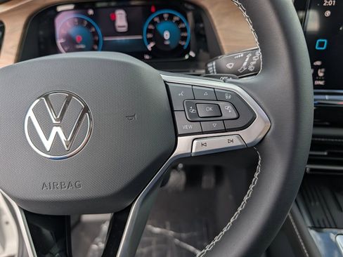 New 2026 Volkswagen Atlas SE image 16