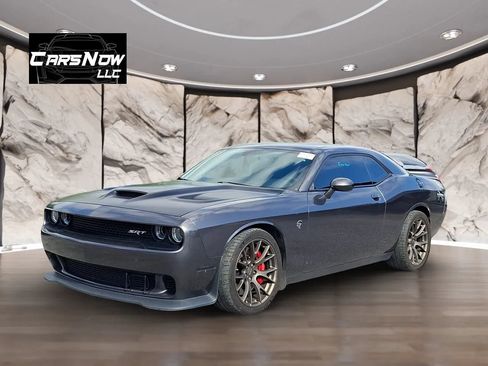 Used 2016 Dodge Challenger SRT Hellcat RWD image 3