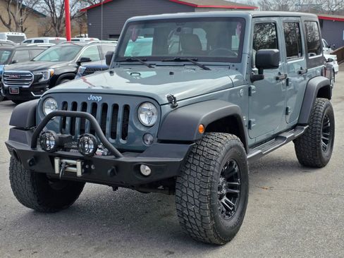 Used 2015 Jeep Wrangler Unlimited Sahara w/ Max Tow Package AWD/4WD image 7