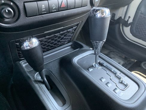 Used 2018 Jeep Wrangler Unlimited Sport S AWD/4WD image 26