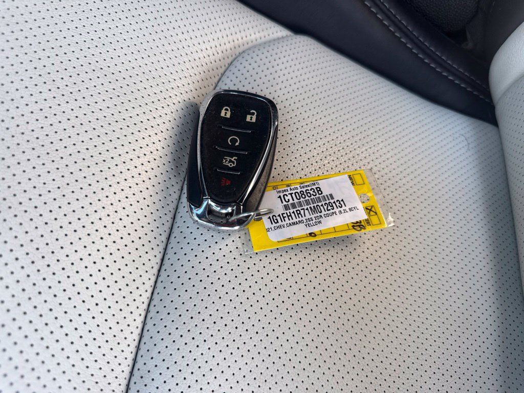 Used 2021 Chevrolet Camaro SS RWD image 26