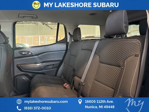 Used 2018 GMC Acadia SLE image 22