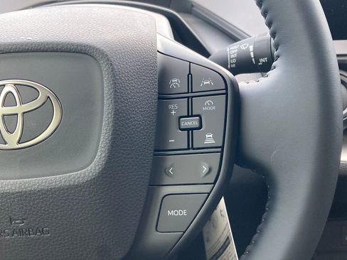 New 2026 Toyota Prius LE FWD image 15