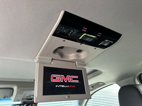 Used 2019 GMC Yukon SLT w/ Premium Edition AWD/4WD image 36