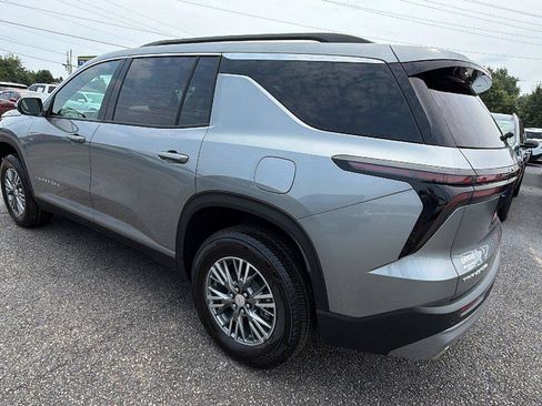 New 2026 Chevrolet Traverse LT FWD image 10
