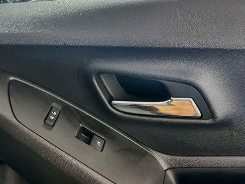 Used 2022 Chevrolet Trax LS w/ Tint and Cruise Package FWD image 30