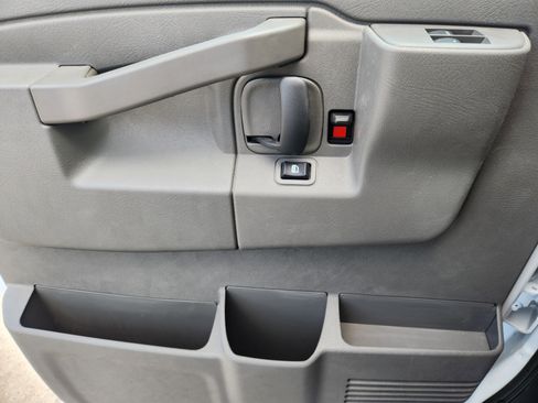 New 2025 Chevrolet Express 3500 w/ Power Convenience Package image 24
