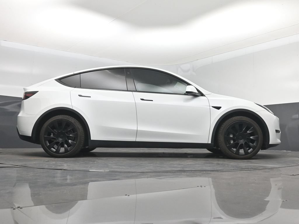 Used 2022 Tesla Model Y Long Range AWD/4WD image 16