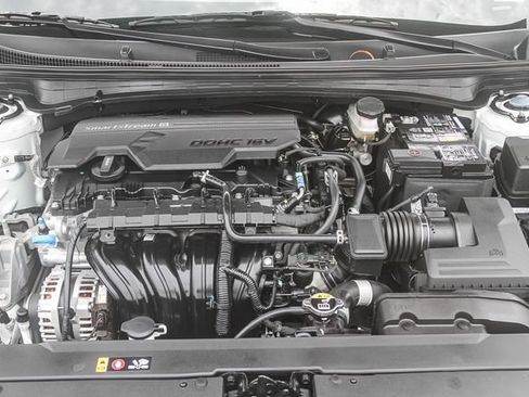 Certified 2025 Kia K4 FWD image 28
