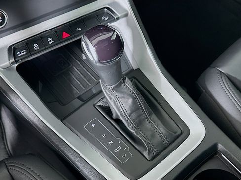 Used 2024 Audi Q3 2.0T Premium image 23