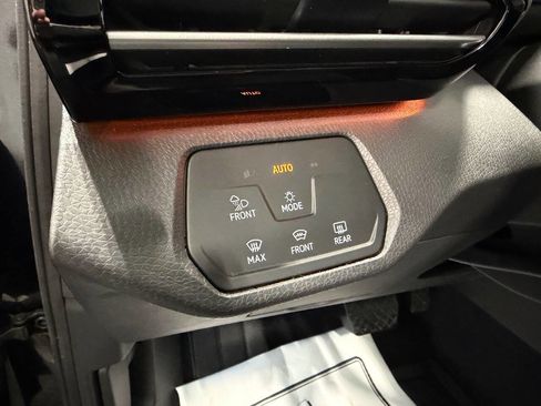 Used 2023 Volkswagen ID.4 Pro S image 28