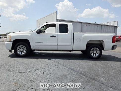 Used 2011 Chevrolet Silverado 1500 LS RWD image 2