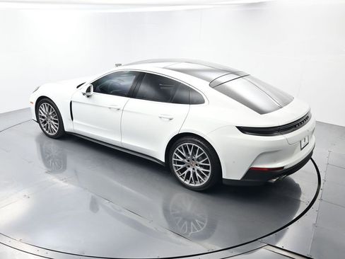Certified 2025 Porsche Panamera image 34