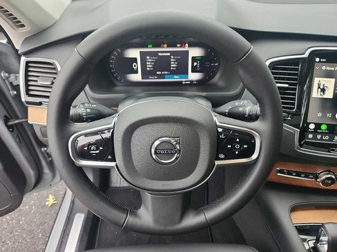Certified 2025 Volvo XC90 T8 Plus w/ Protection Package Premier AWD/4WD image 18