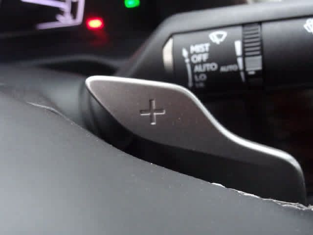 Used 2020 Lexus ES 300h w/ Accessory Package FWD image 25