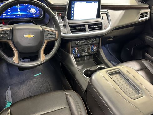 Used 2023 Chevrolet Suburban High Country w/ Premium Package RWD image 22