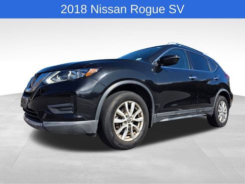 Used 2018 Nissan Rogue SV image 10