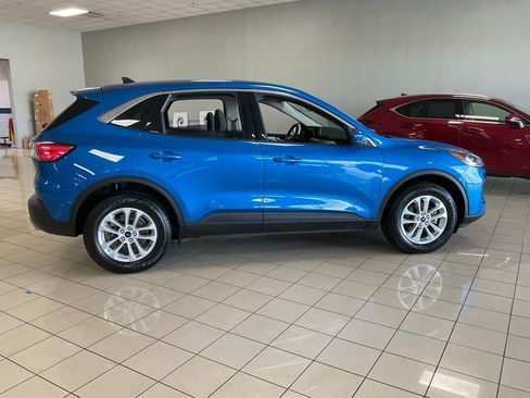 Used 2020 Ford Escape SE image 7