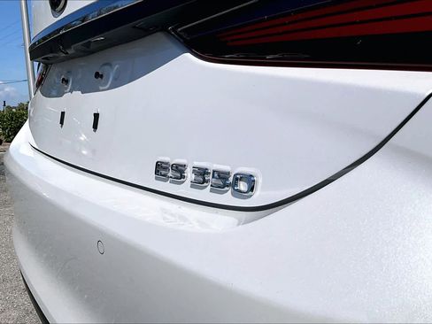 Used 2025 Lexus ES 350 w/ Premium Package image 10
