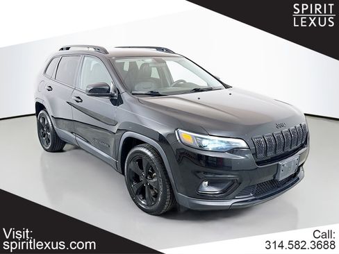 Used 2020 Jeep Cherokee Altitude image 1