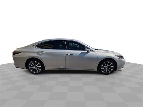 Used 2020 Lexus ES 350 w/ Premium Package image 9