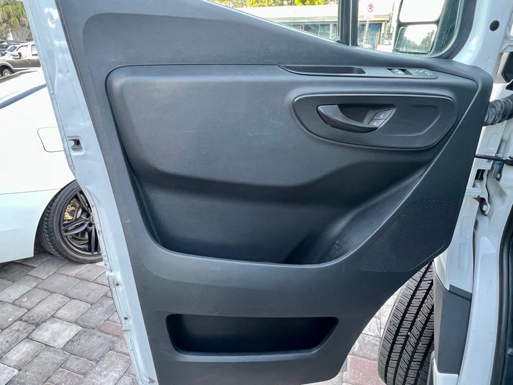 Used 2019 Freightliner Sprinter 2500 RWD image 33