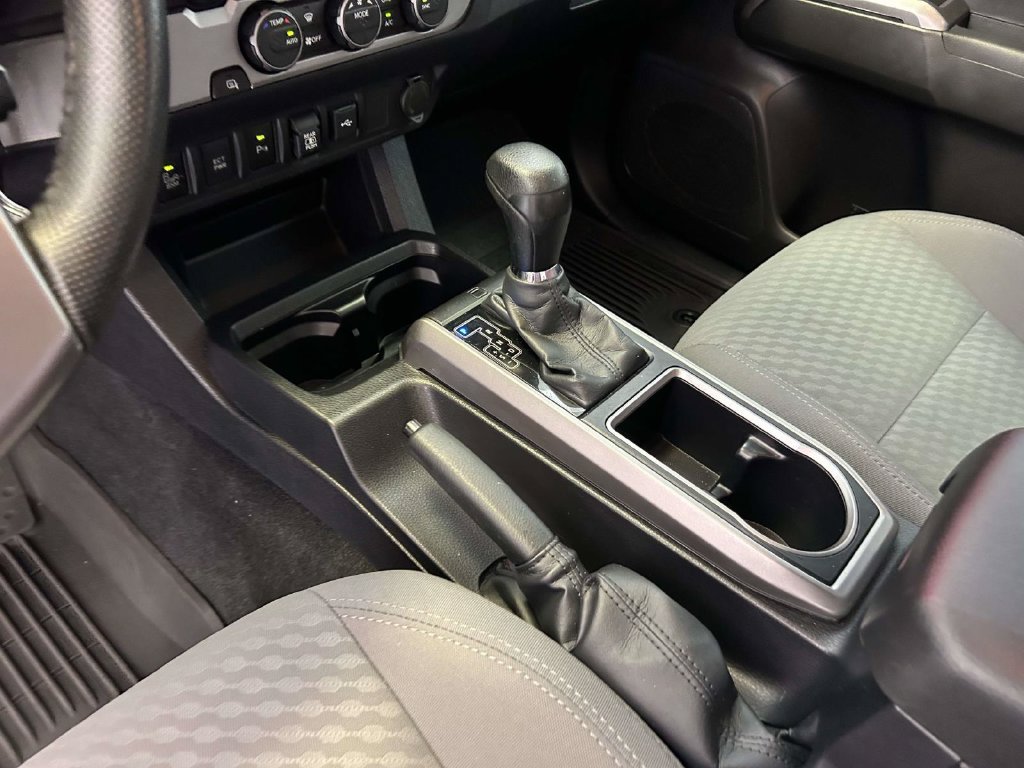 Certified 2022 Toyota Tacoma SR5 RWD image 22