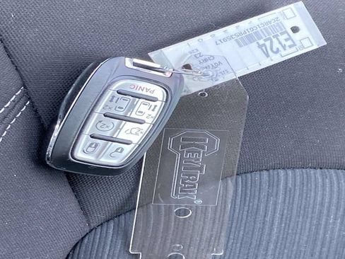 Used 2023 Chrysler Voyager LX FWD image 35