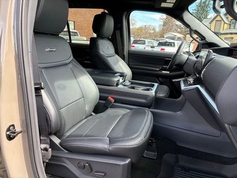 New 2026 Ford Expedition Platinum w/ Stealth Appearance Package image 32